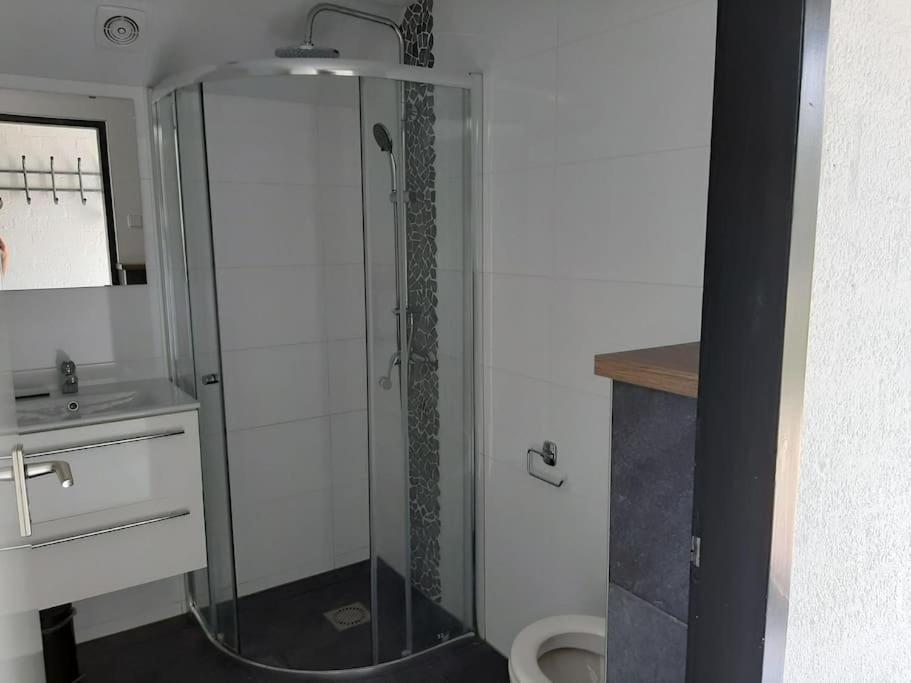 Vrijstaande Recreatiebungalow Met Slaapvide Posterholt 외부 사진