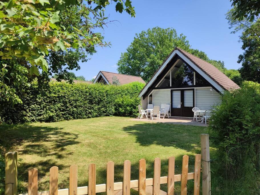 Vrijstaande Recreatiebungalow Met Slaapvide Posterholt 외부 사진