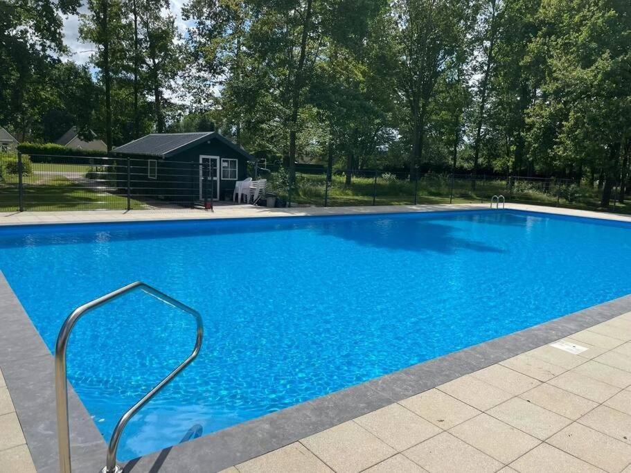 Vrijstaande Recreatiebungalow Met Slaapvide Posterholt 외부 사진