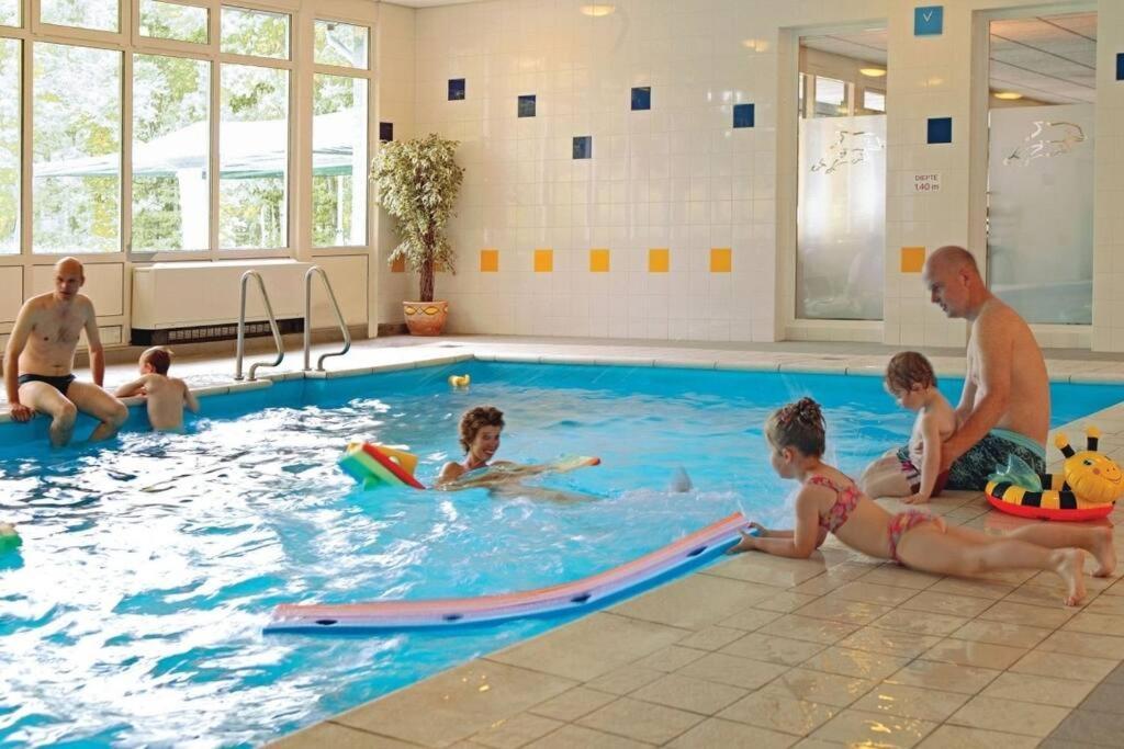 Vrijstaande Recreatiebungalow Met Slaapvide Posterholt 외부 사진
