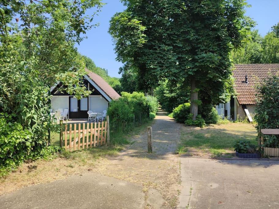 Vrijstaande Recreatiebungalow Met Slaapvide Posterholt 외부 사진